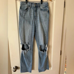 Hollister Ultra High Rise Vintage Straight Women’s size 1, Waist 25